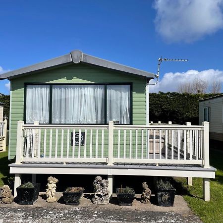 6 Berth Pet Friendly Caravan On Sandy Glade Berrow Exteriör bild