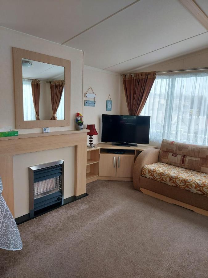 6 Berth Pet Friendly Caravan On Sandy Glade Berrow Exteriör bild